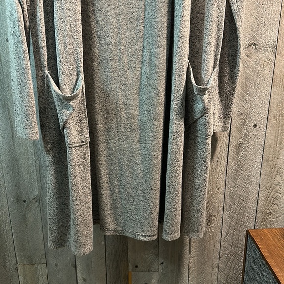 Light gray cardigan worn once size Small. No flaws. - Picture 3 of 4